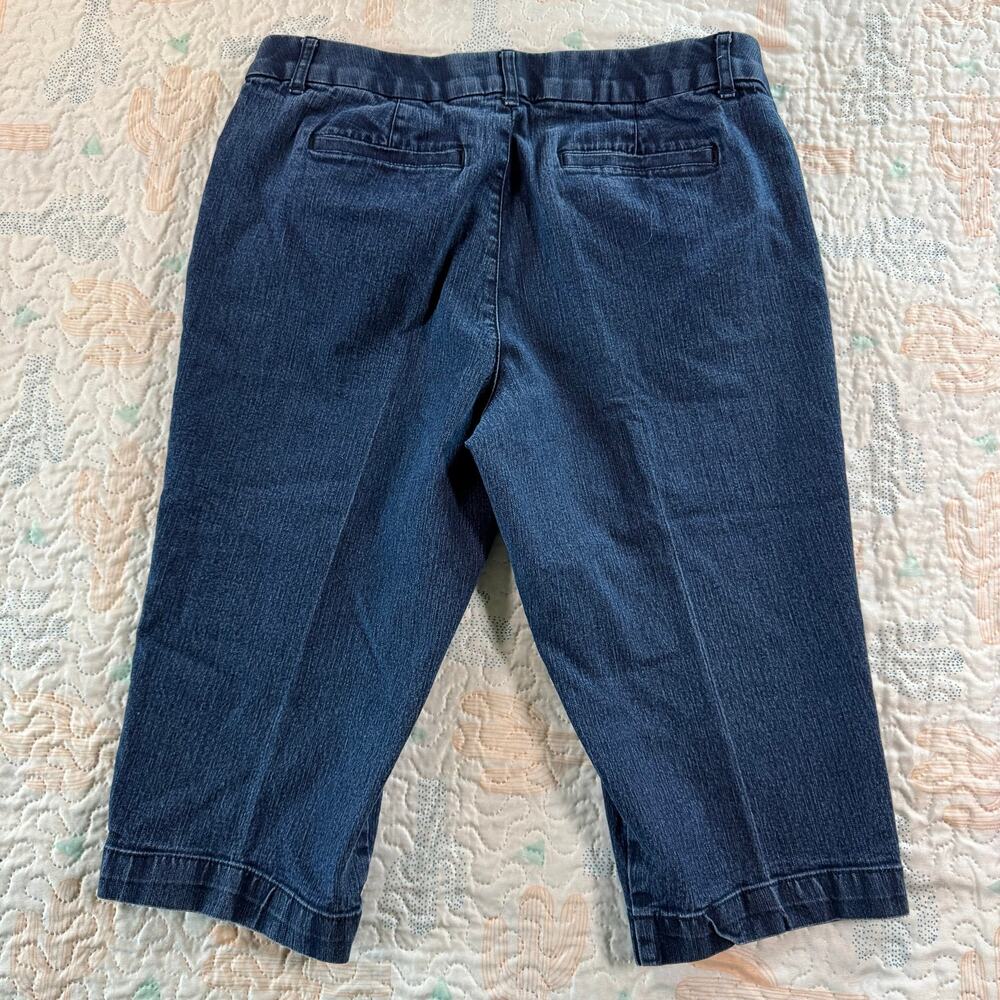 St Johns Bay Crop Jeans Womens 12P Blue Denim Capri Mid Rise Stretch - Picture 2 of 8